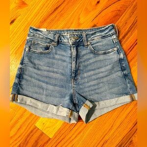 American Eagle Outfitters Women's mom shorts